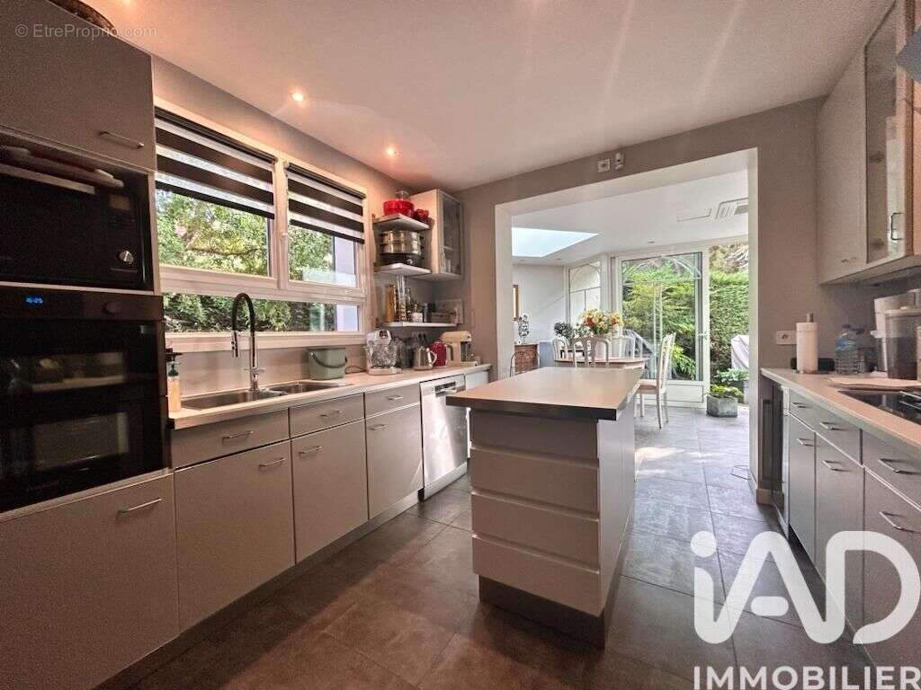 Photo 2 - Maison à SUCY-EN-BRIE