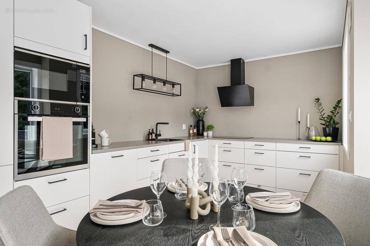 Appartement à POISY