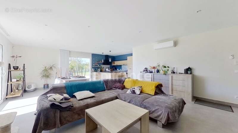 Maison à MAUVEZIN-SUR-GUPIE