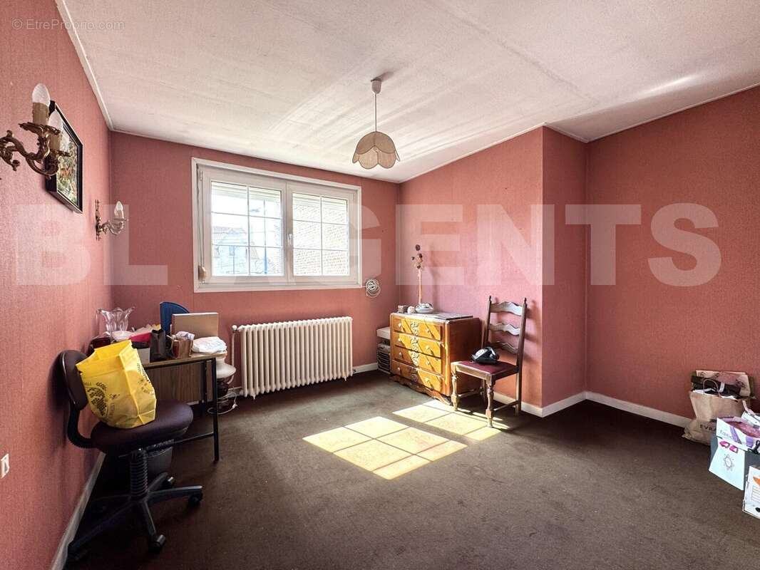 * #2 - Maison à BILLY-MONTIGNY