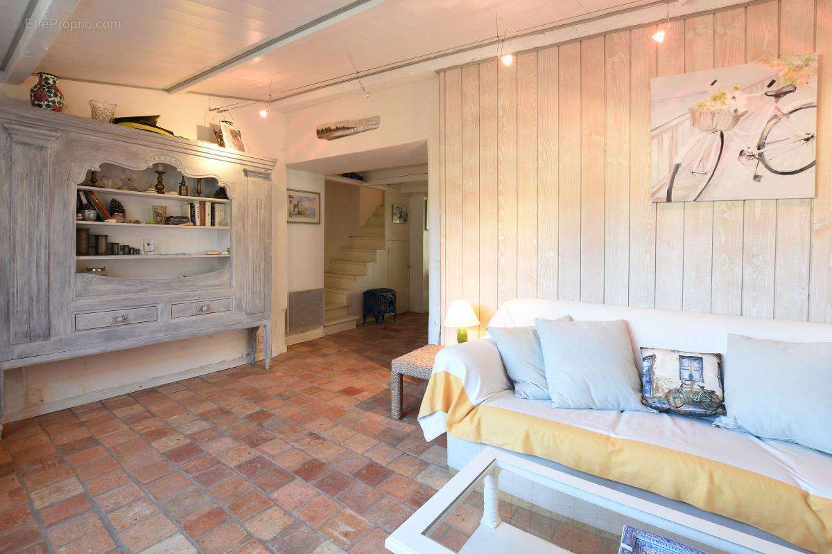 Maison à LES PORTES-EN-RE