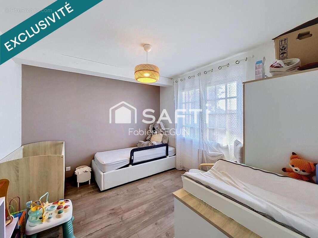 Maison 136 m² à Le Puiset-Dore  - photo 9