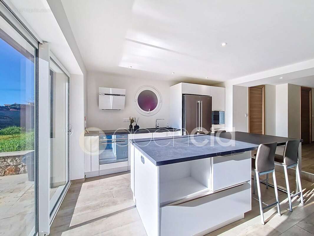 Appartement à SPERACEDES