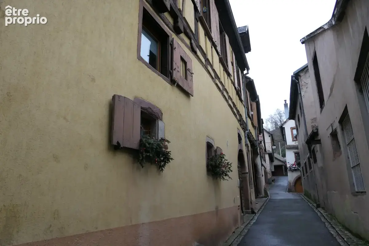 RIBEAUVILLE - Appartement TRIPLEX au cœur du centre historique - photo 4