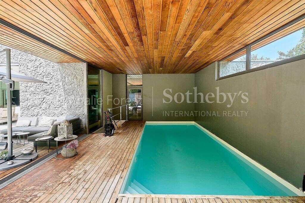 Wasquehal , 1 er rang sur golf . Exclusivité . villa cubique 3ch . Piscine couverte . garage - photo 12