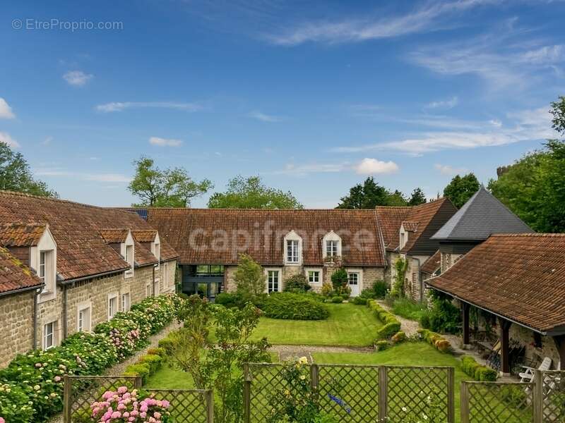 Maison à SAINT-LEONARD