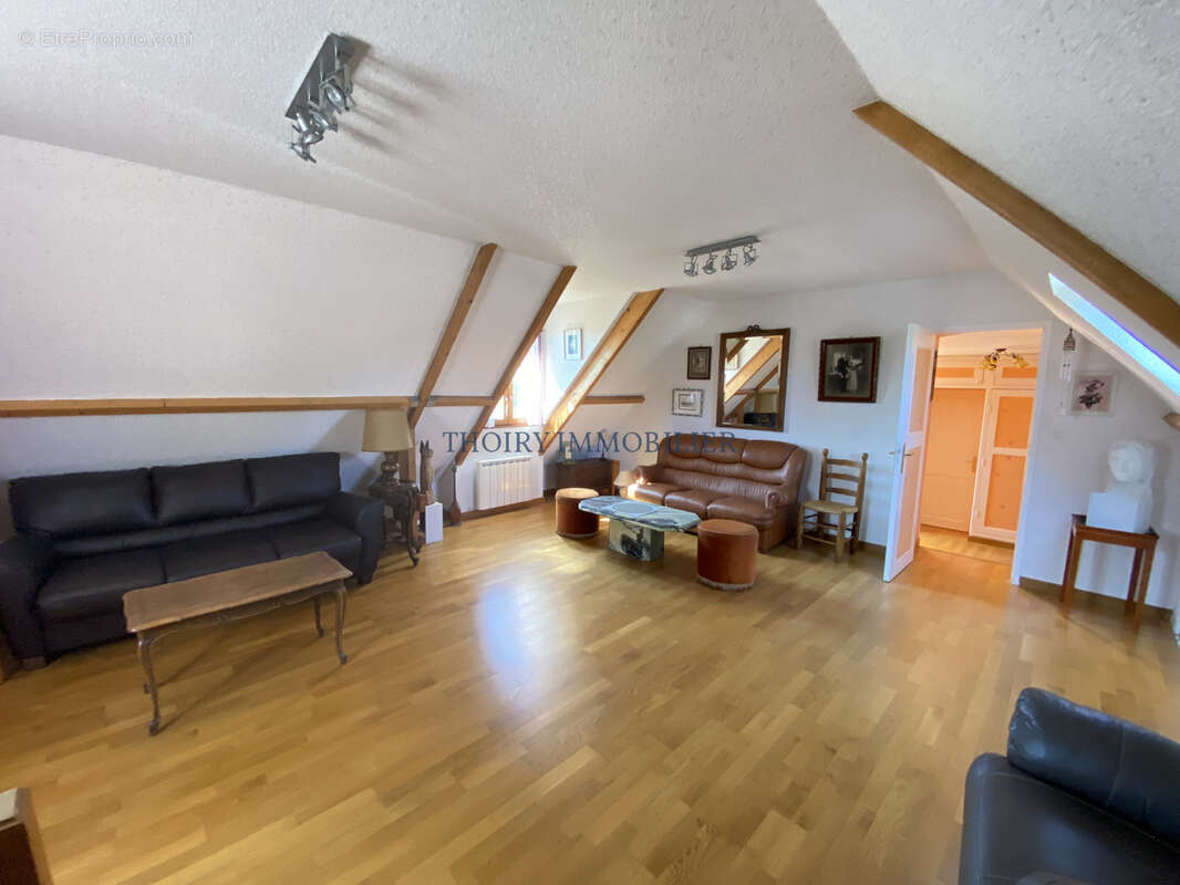 Maison à THOIRY