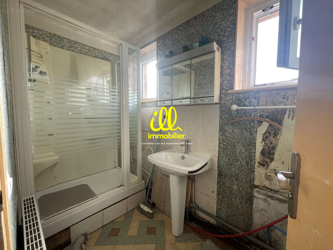Maison 81 m² à Vireux-Molhain  - photo 6