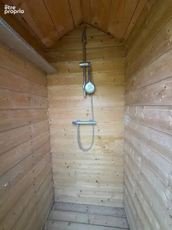 Unique à loix –en zone non submersible–jardin clos -parking privé - photo 18