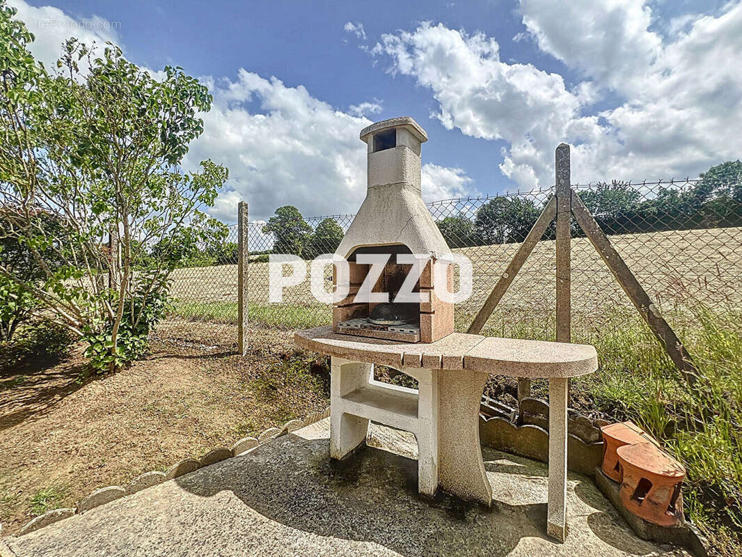 Maison à SAINT-HILAIRE-DU-HARCOUET