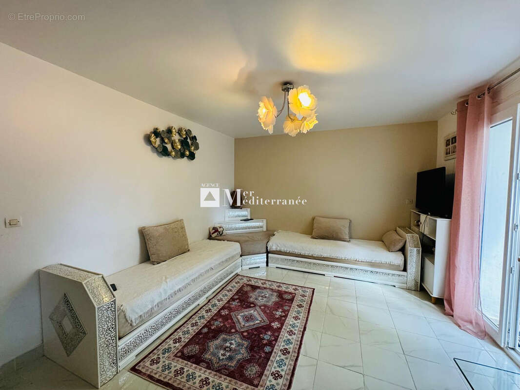 Appartement à COGOLIN