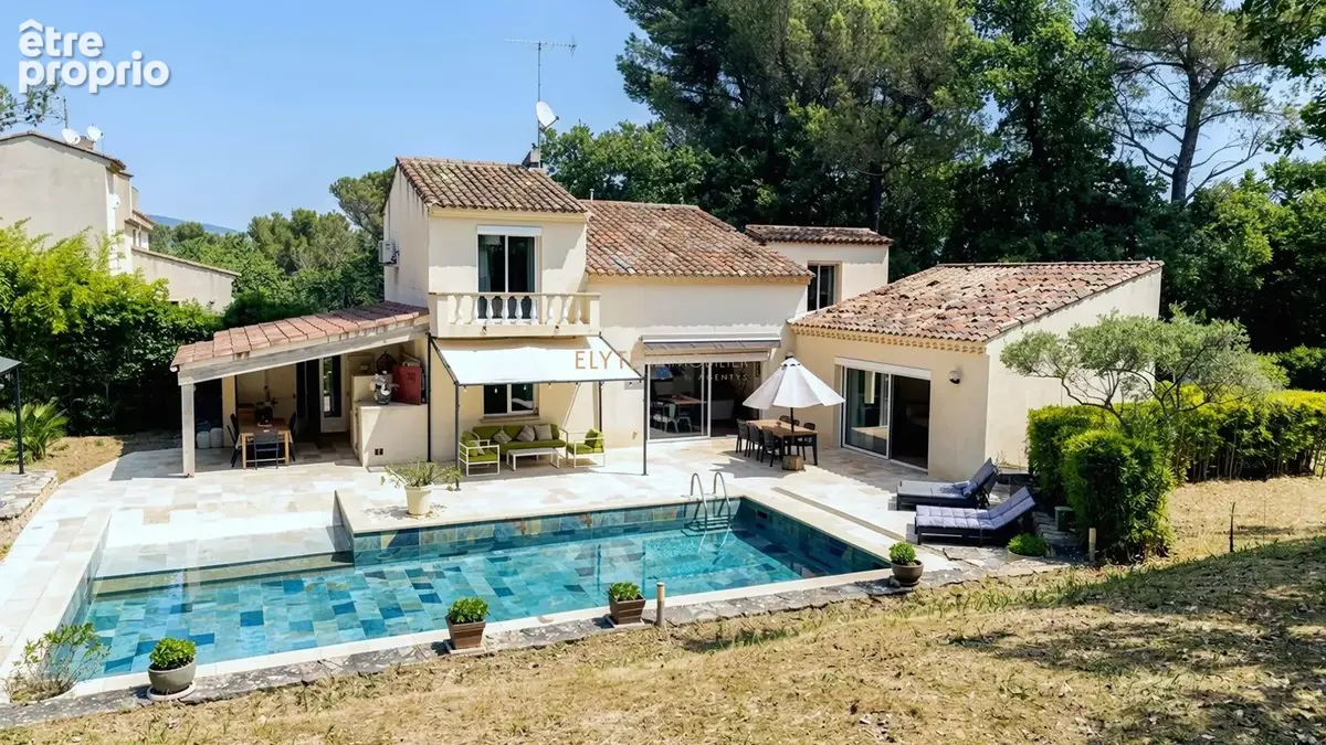 Maison à PEYNIER