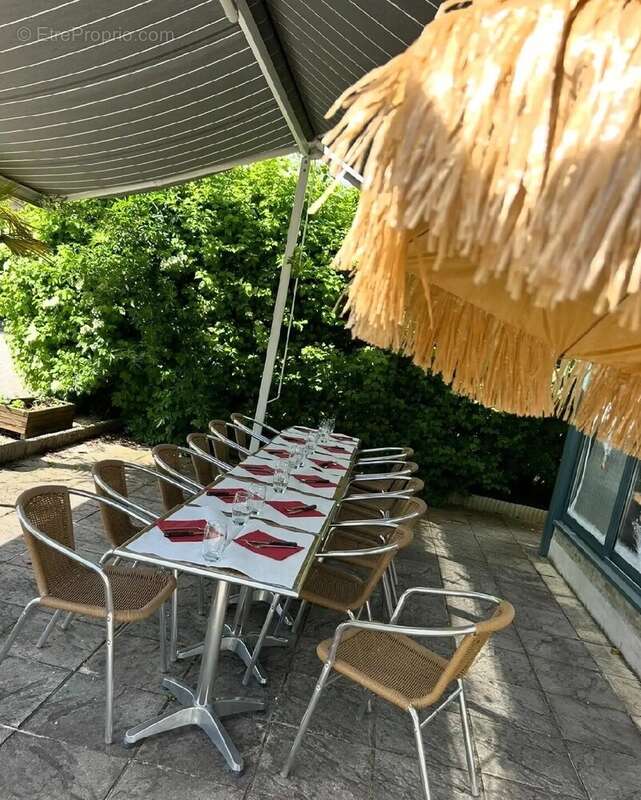 RESTAURANT EN TERRASSE - Commerce à DOLE