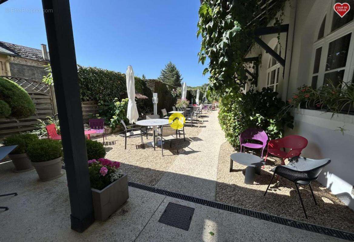 Commerce à BENEVENT-L'ABBAYE