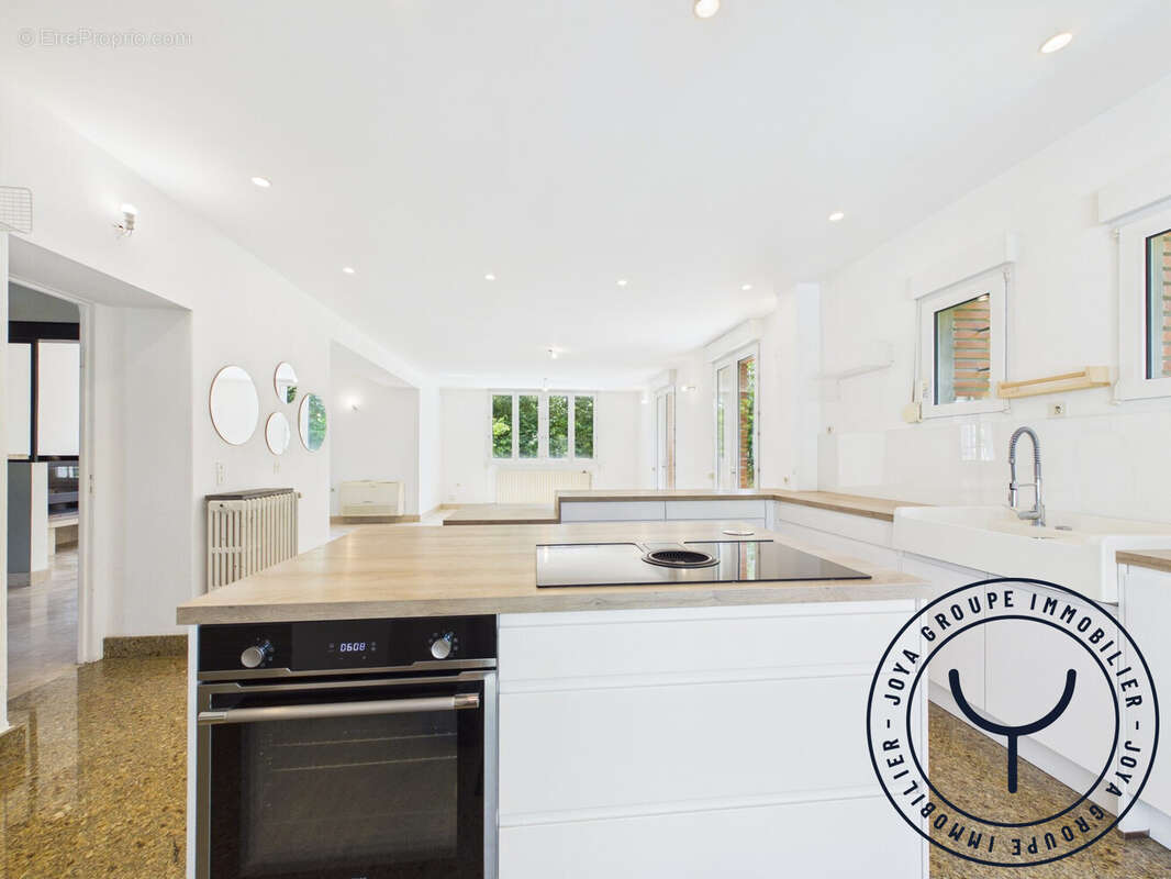 Maison 325 m² à Romilly-Sur-Seine  - photo 7