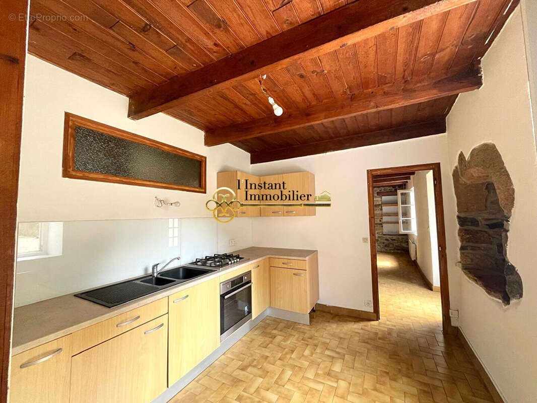 Maison à PLOUEGAT-GUERAND