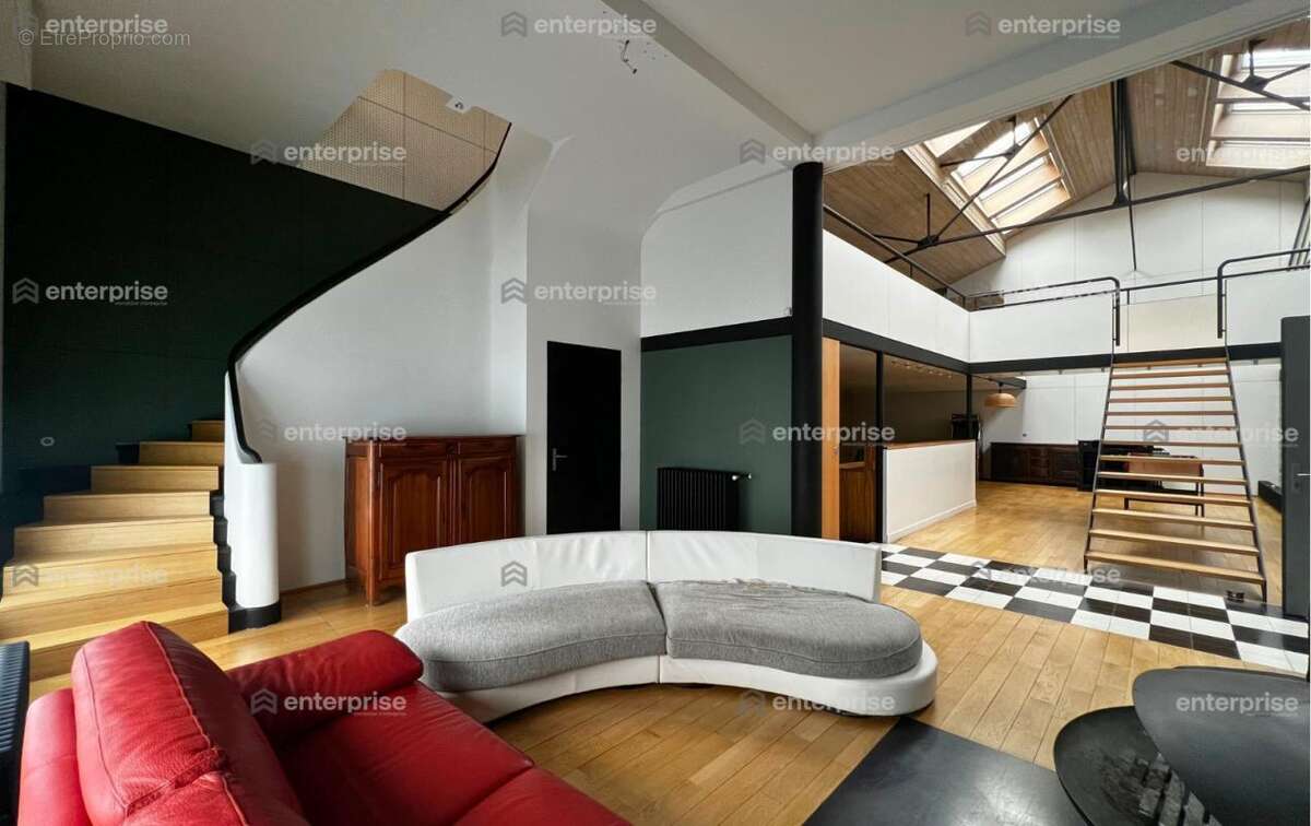 Exclusivité - loft bureaux à vendre – 350 m² – amiens centre ville – jardin & parkings - photo 3