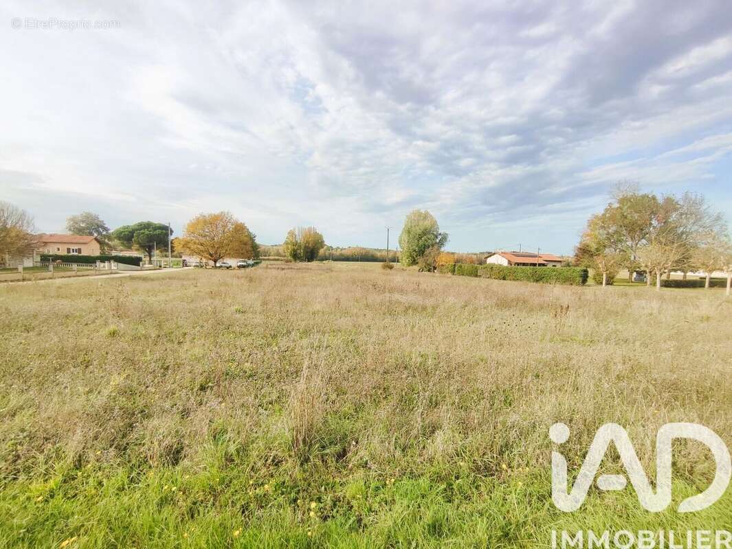 Photo 2 - Terrain à REALVILLE