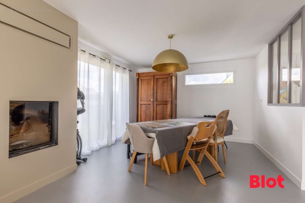 Maison à CHASNE-SUR-ILLET