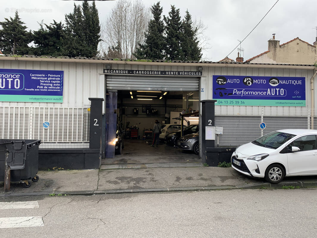 Commerce à MARSEILLE-13E