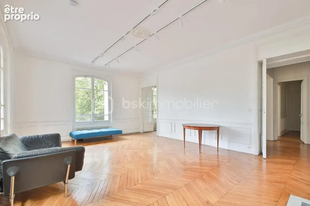 Appartement de caractère de 7 pièces + 2 chambres de service avec vue panoramique - photo 3