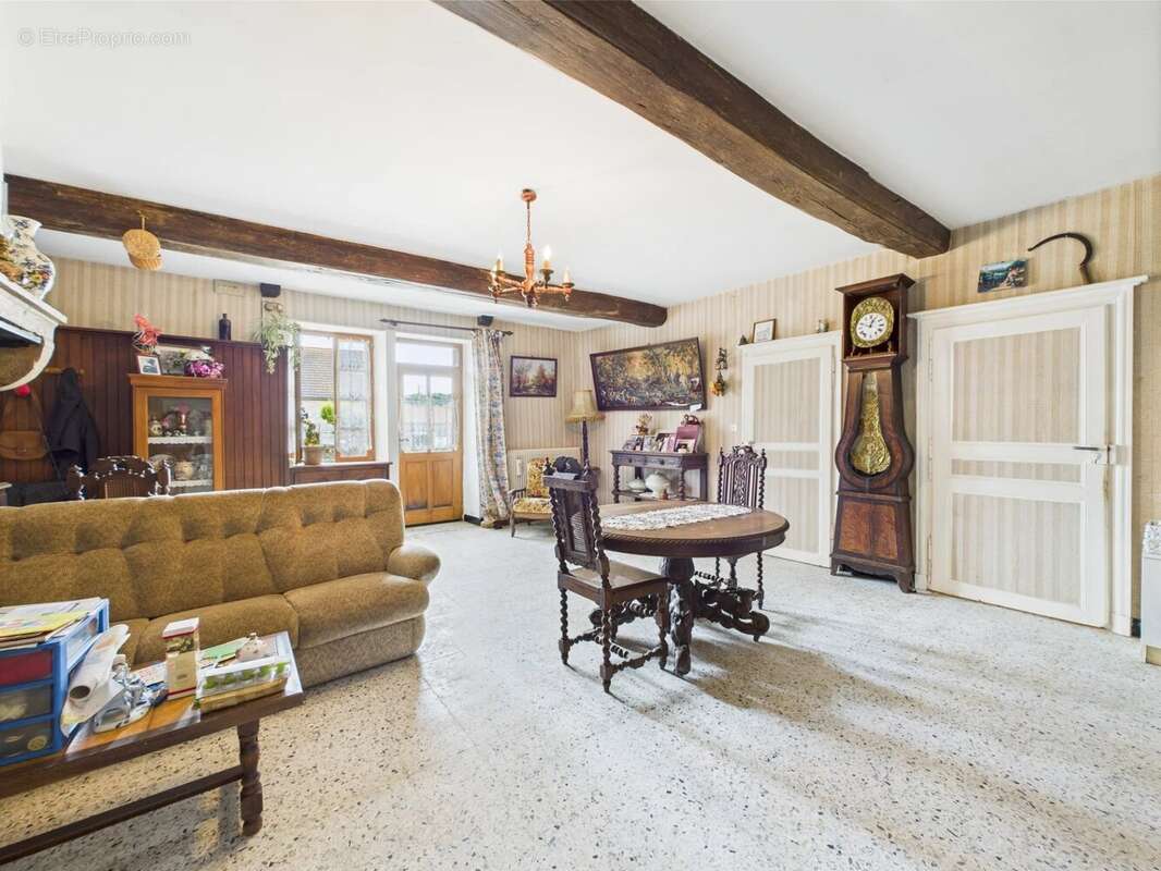 Maison à PRECY-SOUS-THIL