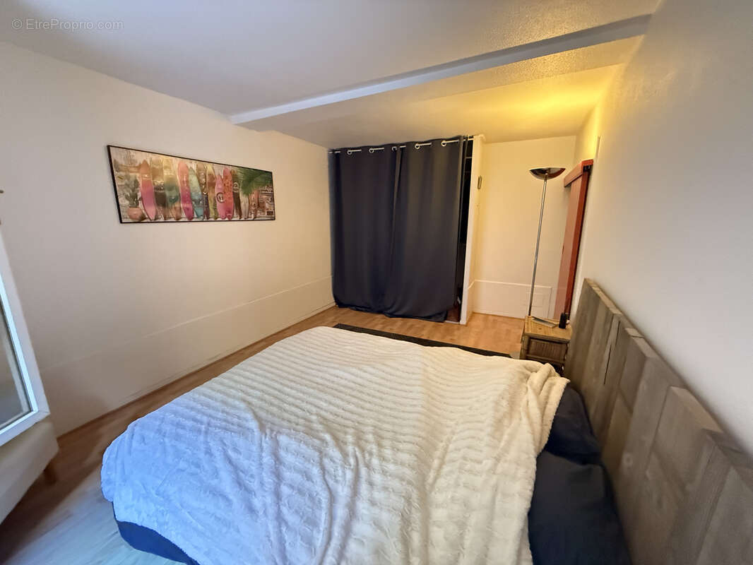 BORDEAUX / HOTEL DE POLICE - Appartement T3 avec terrasse dans immeuble - photo 4