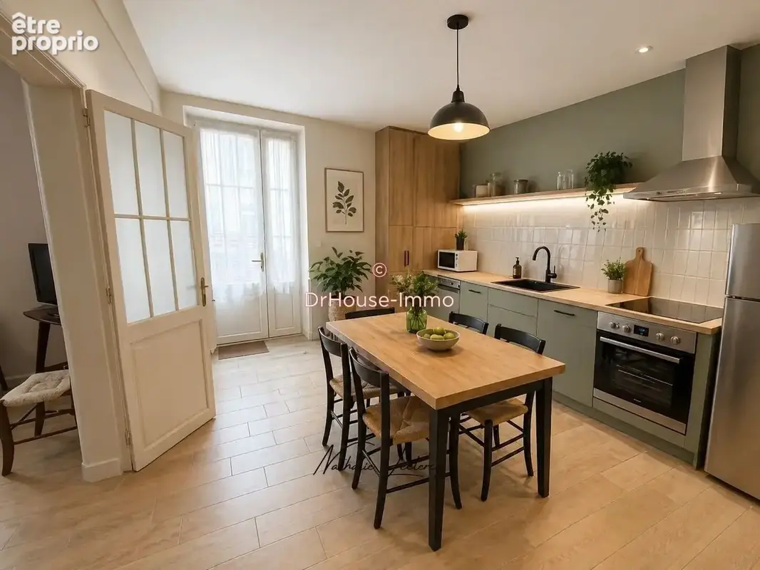 Maison 130 m² à Castillon-La-Bataille  - photo 6