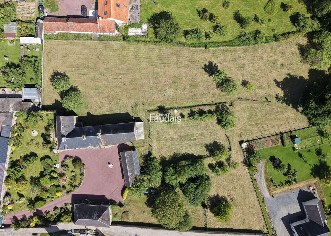 Maison 158 m² à Saint-Jean-De-Daye  - photo 2