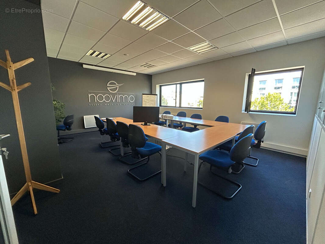 A VENDRE : Beaux bureaux rénovés 127 m2 - NANTES OUEST (intra périph.) - photo 2