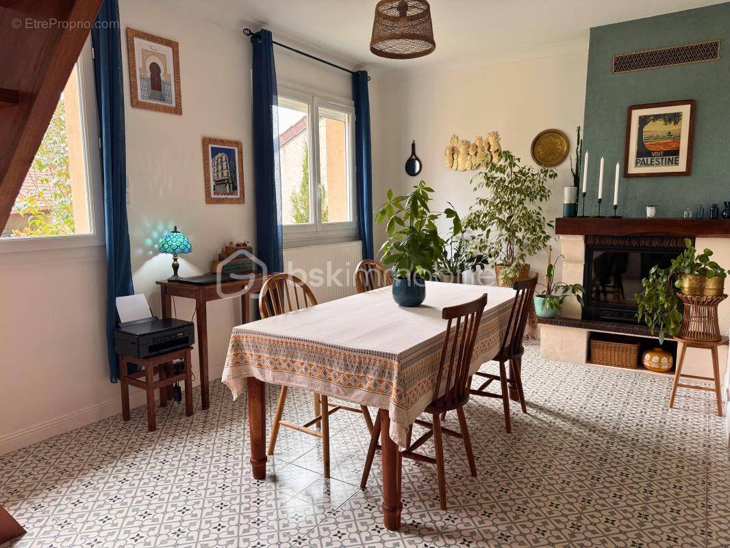 Maison à TREMBLAY-EN-FRANCE