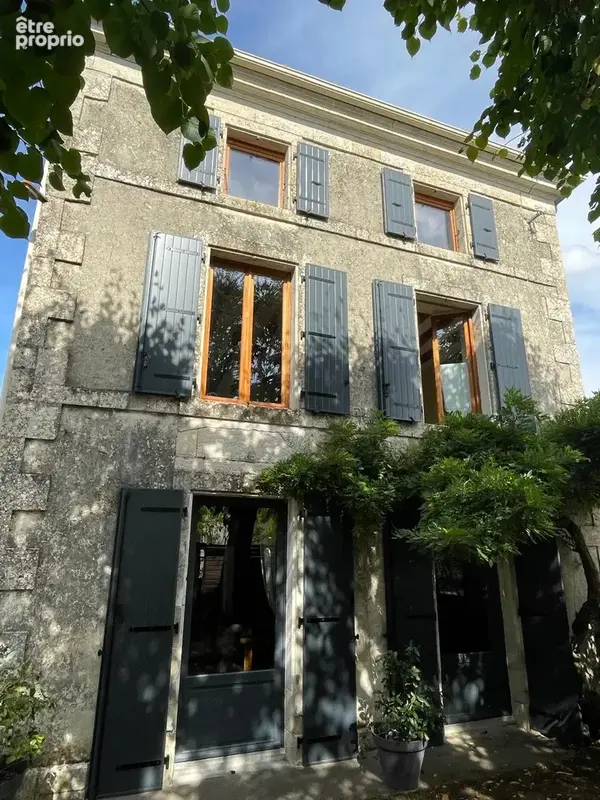 Maison 6 pièces 135 m² à vendre à Epannes (79270) - photo 1