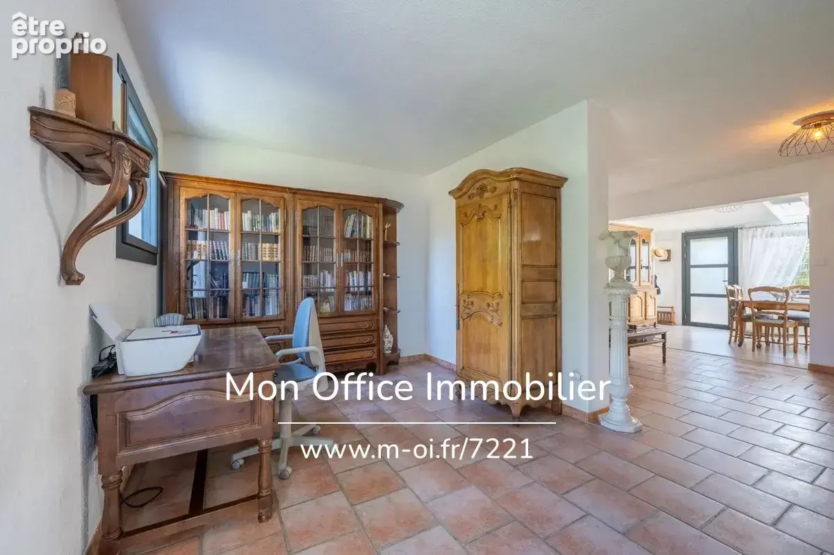 Référence : 7221-AUS. - Agréable maison en centre village de Venelles - photo 7