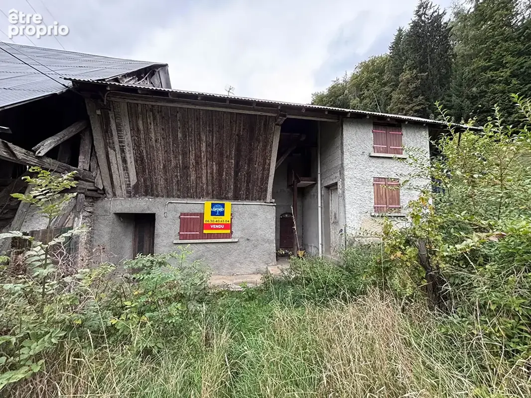 Maison à ESSERTS-BLAY