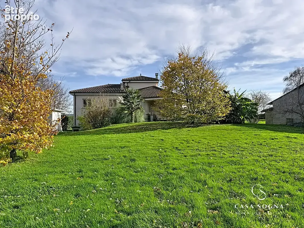 Maison - 6 pièces - 149.14 m² - photo 2