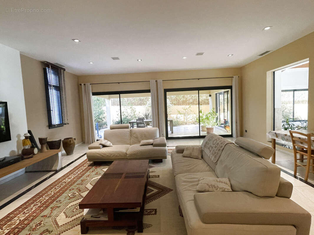 Maison à COLOMBIERS