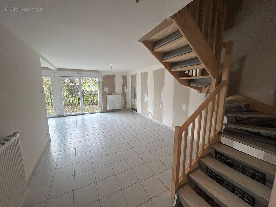 Maison à ROUSSY-LE-VILLAGE