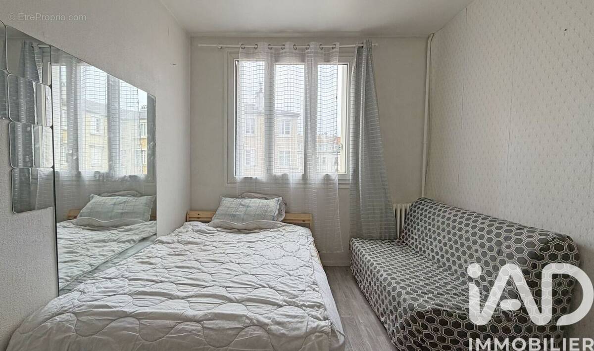 Photo 1 - Appartement à PARIS-18E