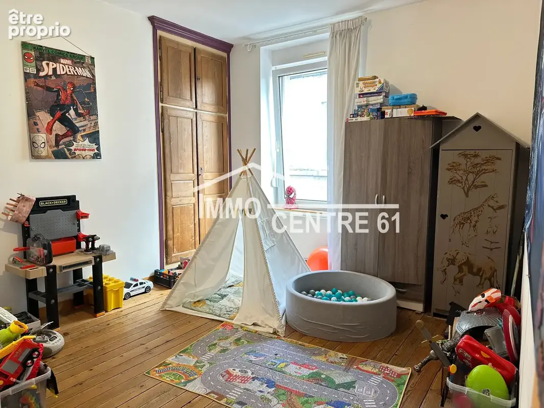 Charmante maison de 6 chambres sur 314m2 de terrain - photo 9