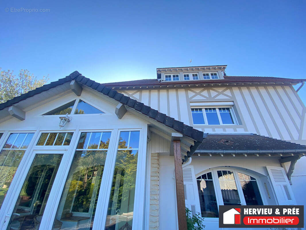 Maison à LUC-SUR-MER