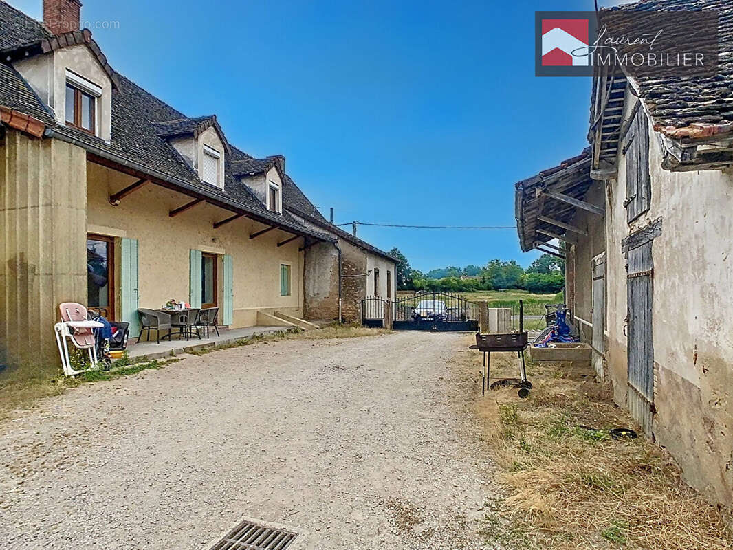 Maison à SIMANDRE