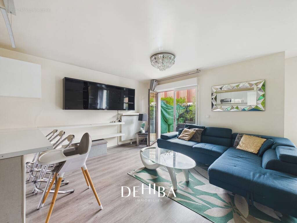 Appartement à LES PAVILLONS-SOUS-BOIS