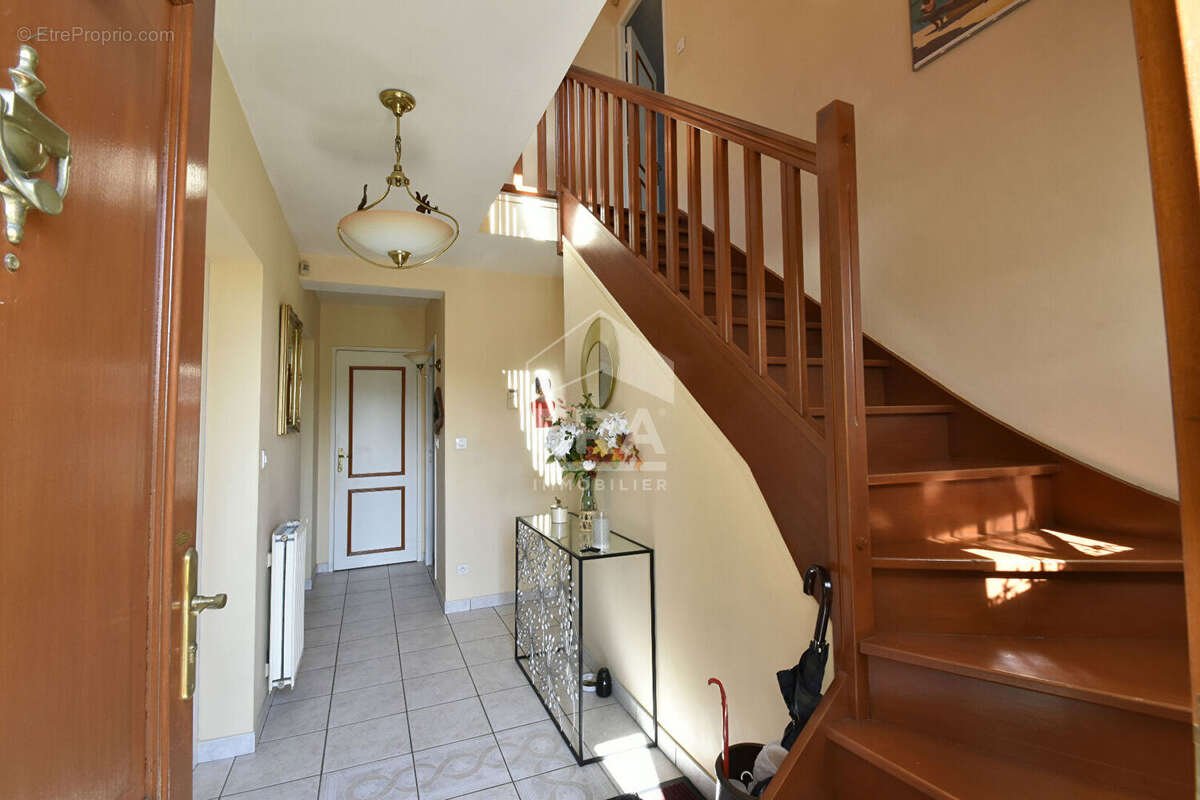 Maison à MAREIL-LE-GUYON