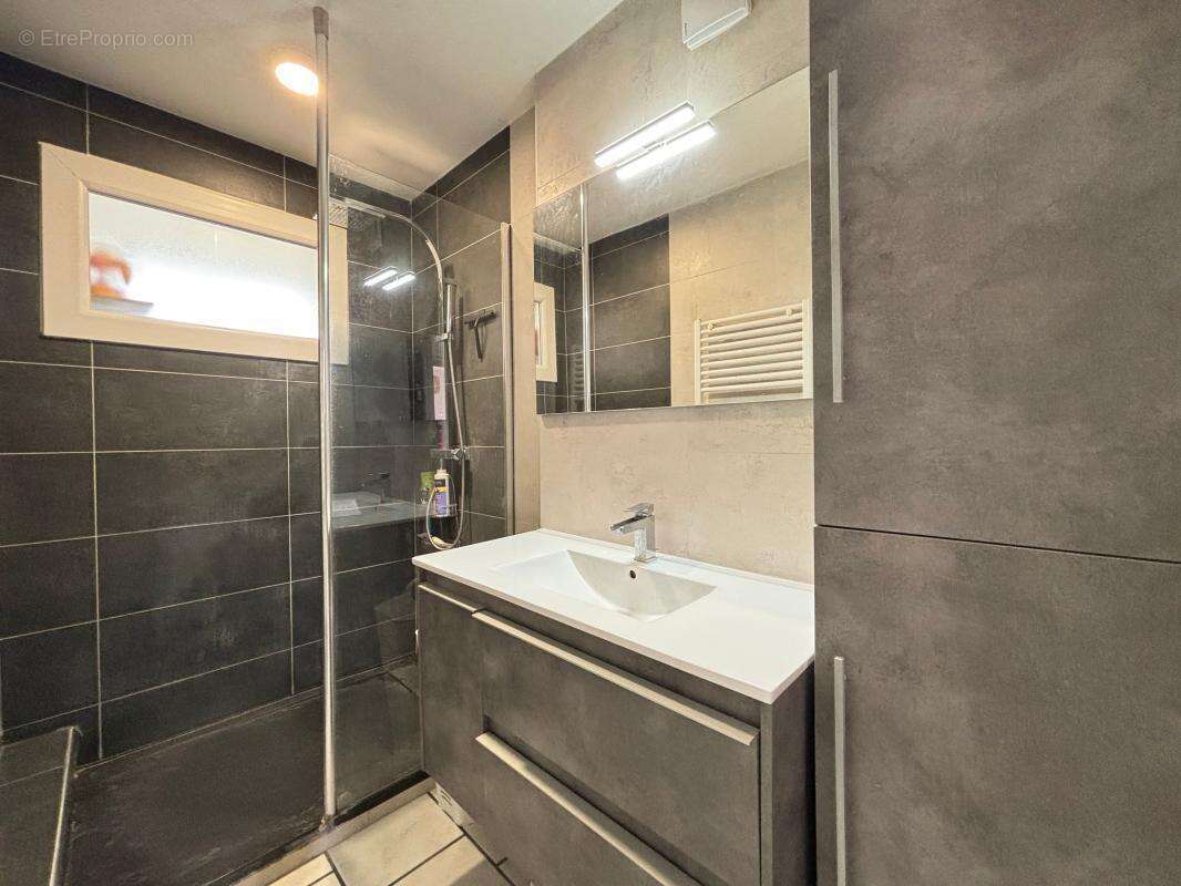 Appartement T4 de 75 avec balcon et cave - photo 10