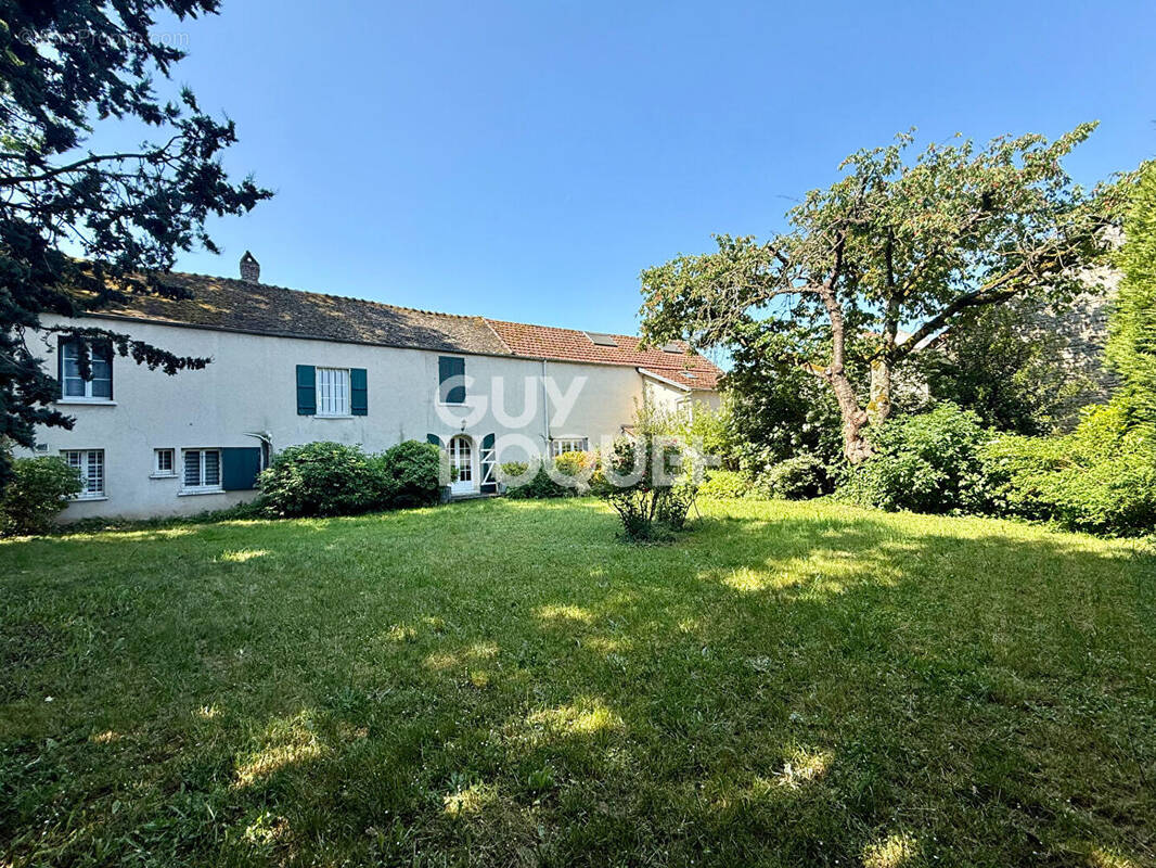 Maison à MEZIERES-SUR-SEINE