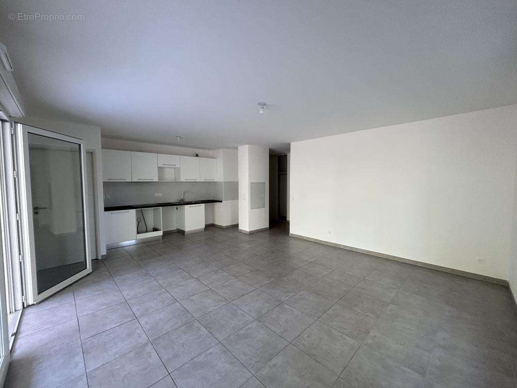 Appartement à MARSEILLE-9E