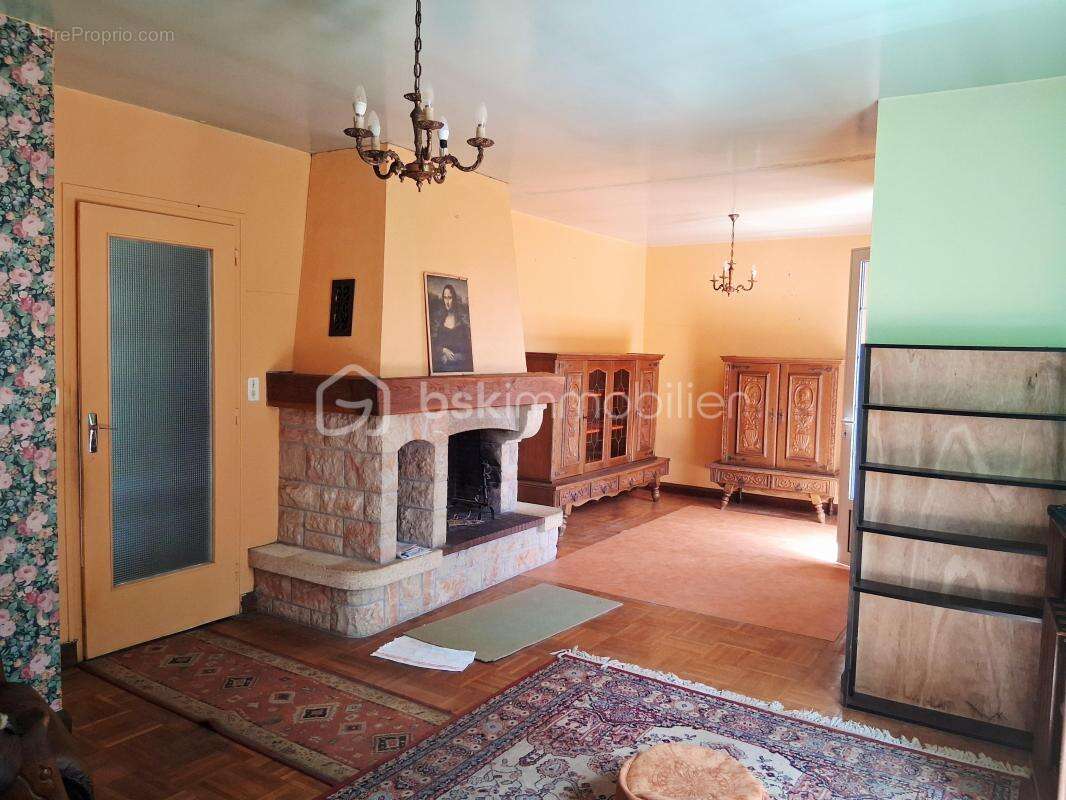 A SAISIR Maison familiale de 150 m² avec dépendances – Terrain arboré de 2 733 m² – Tombebœuf - photo 7