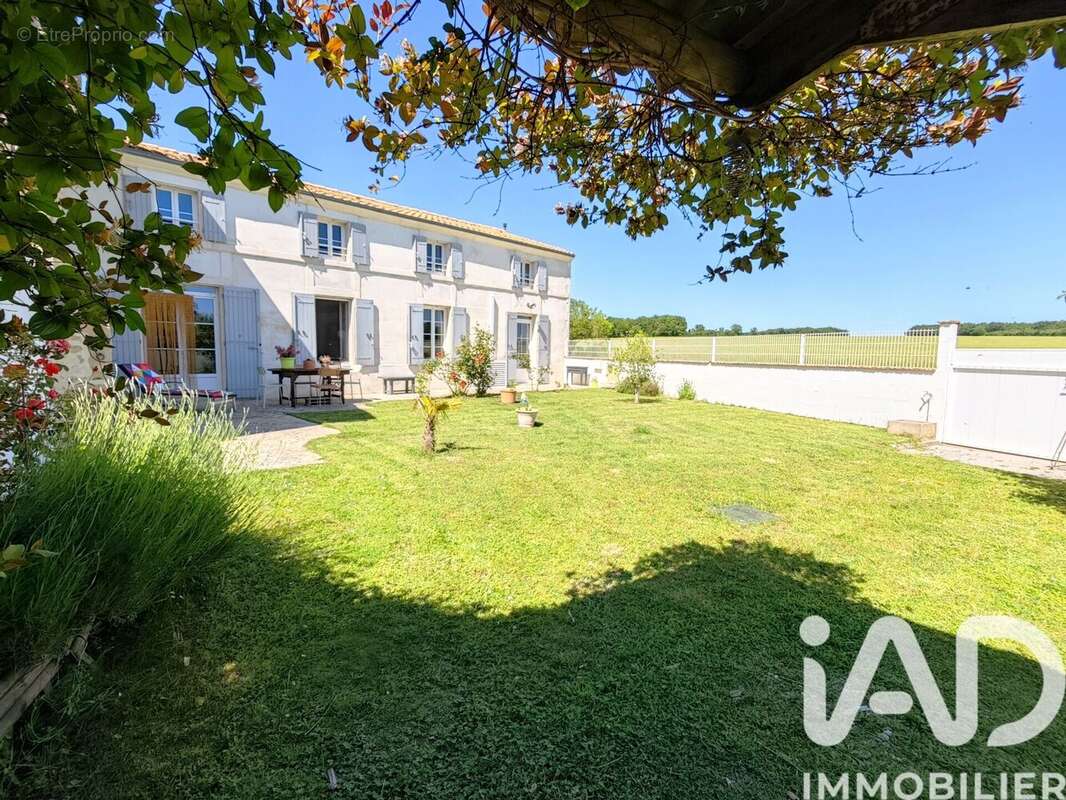 Photo 2 - Maison à AULNAY