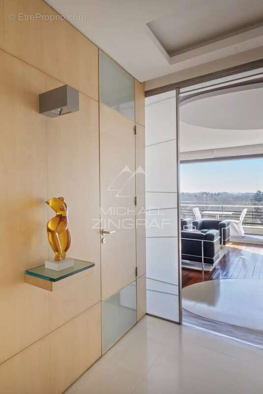 Appartement à NEUILLY-SUR-SEINE