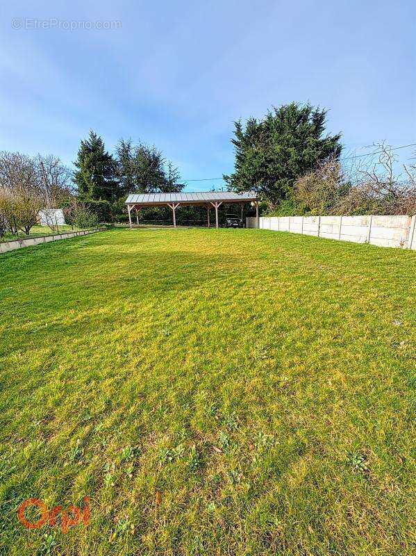 Maison à DUN-LE-POELIER